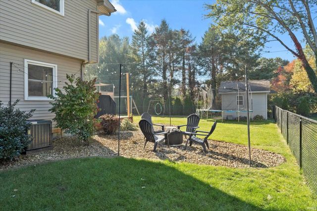 55215 Caldwell Drive, Osceola, IN 46561