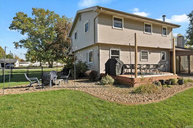 55215 Caldwell Drive, Osceola, IN 46561