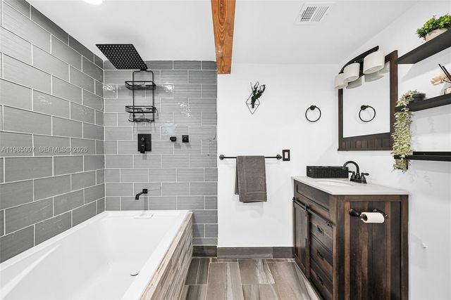 1328 N Andrews Ave, Fort Lauderdale, FL 33311