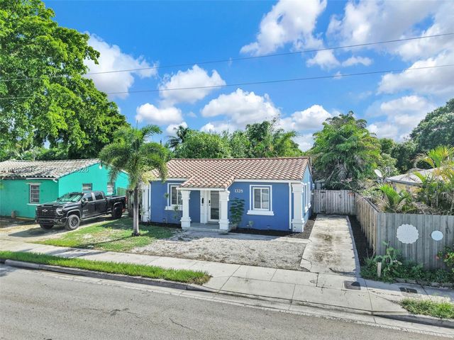 1328 N Andrews Ave, Fort Lauderdale, FL 33311