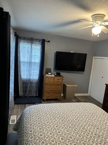 1842 N Estelle, Wichita, KS 67214