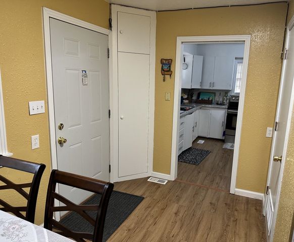 1842 N Estelle, Wichita, KS 67214