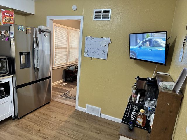 1842 N Estelle, Wichita, KS 67214