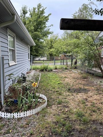 1842 N Estelle, Wichita, KS 67214