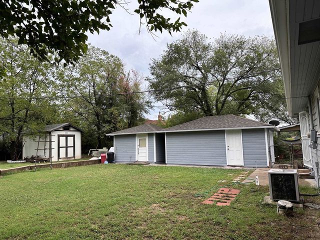 1842 N Estelle, Wichita, KS 67214