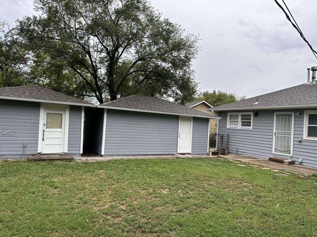 1842 N Estelle, Wichita, KS 67214