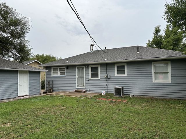 1842 N Estelle, Wichita, KS 67214