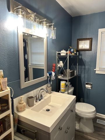 1842 N Estelle, Wichita, KS 67214