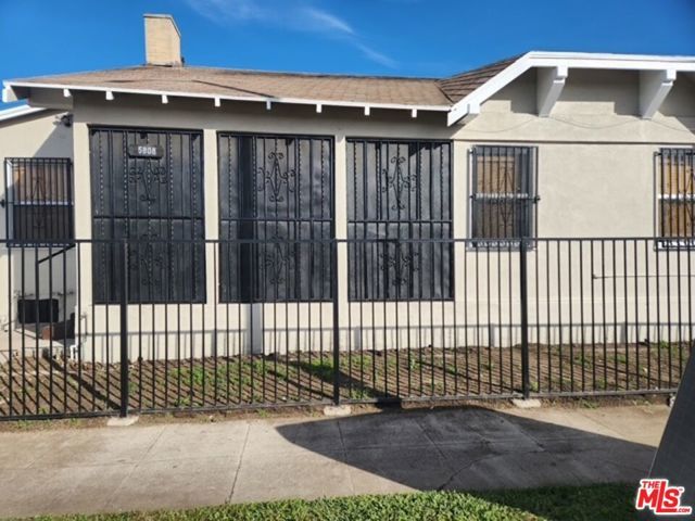 5806 3rd Avenue, Los Angeles, CA 90043