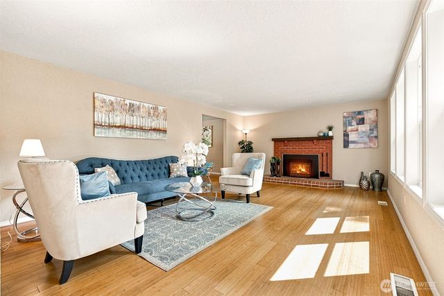 28222 183rd Avenue SE, Kent, WA 98042