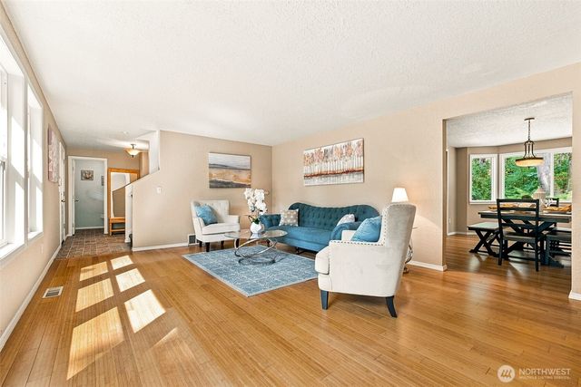 28222 183rd Avenue SE, Kent, WA 98042