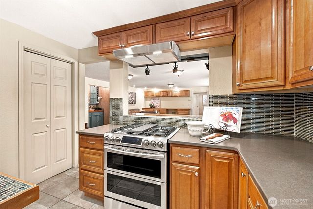 28222 183rd Avenue SE, Kent, WA 98042