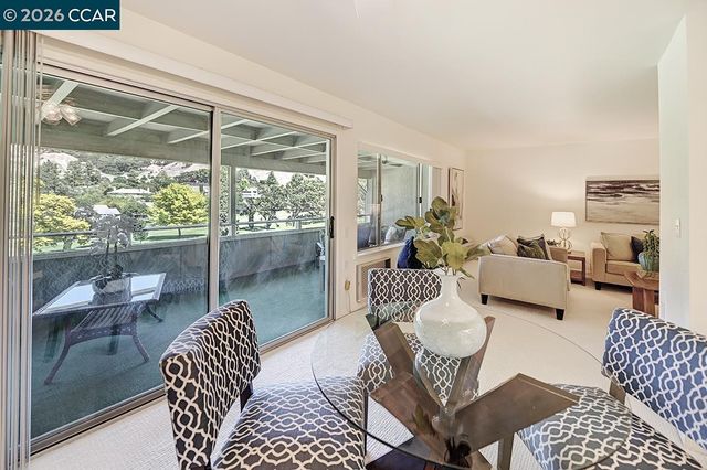 3136 Tice Creek Dr 5, Walnut Creek, CA 94595