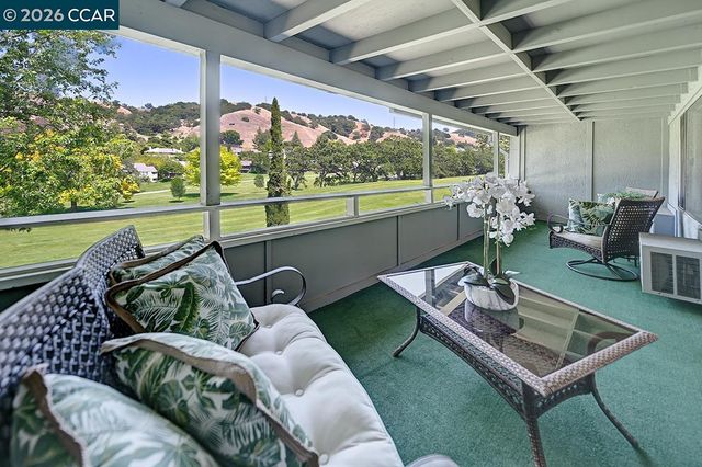 3136 Tice Creek Dr 5, Walnut Creek, CA 94595
