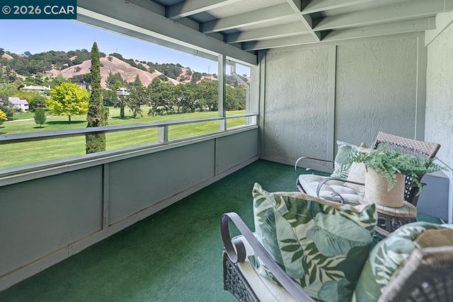 3136 Tice Creek Dr 5, Walnut Creek, CA 94595