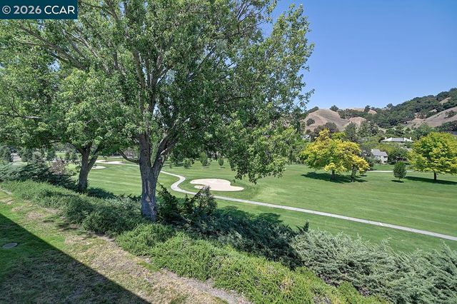 3136 Tice Creek Dr 5, Walnut Creek, CA 94595
