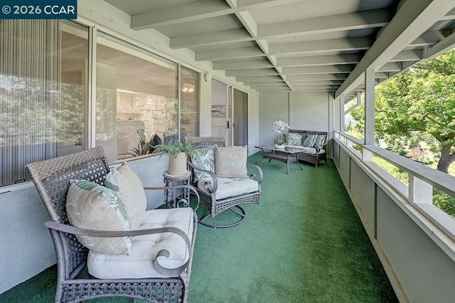 3136 Tice Creek Dr 5, Walnut Creek, CA 94595