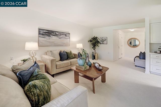 3136 Tice Creek Dr 5, Walnut Creek, CA 94595