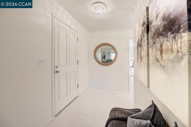 3136 Tice Creek Dr 5, Walnut Creek, CA 94595