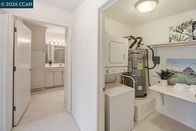 3136 Tice Creek Dr 5, Walnut Creek, CA 94595