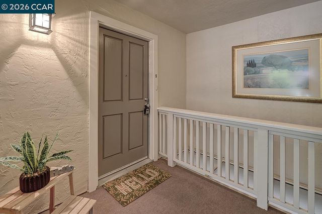 3136 Tice Creek Dr 5, Walnut Creek, CA 94595