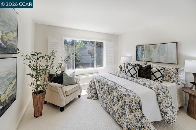 3136 Tice Creek Dr 5, Walnut Creek, CA 94595