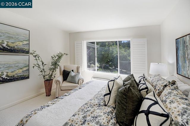 3136 Tice Creek Dr 5, Walnut Creek, CA 94595