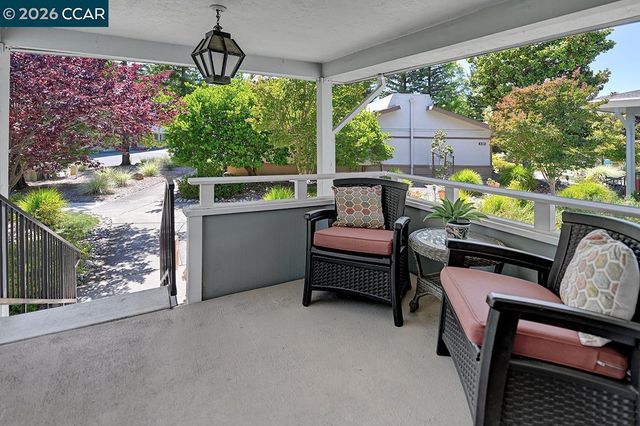 3136 Tice Creek Dr 5, Walnut Creek, CA 94595