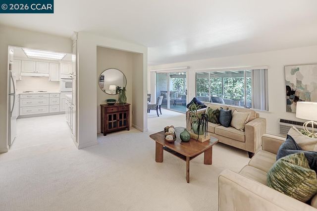 3136 Tice Creek Dr 5, Walnut Creek, CA 94595