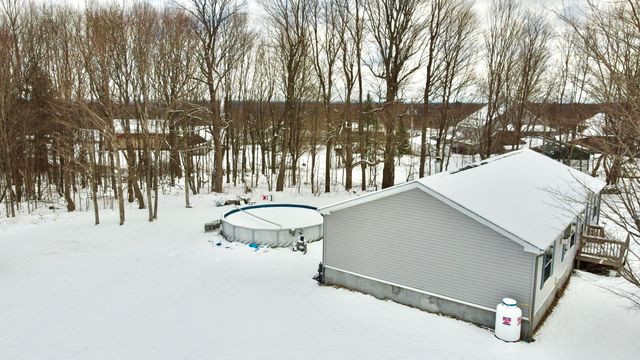 16 Gonyea Road, Altona, NY 12910