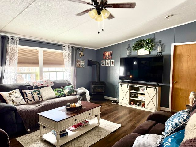 16 Gonyea Road, Altona, NY 12910