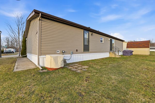 8592 Gleaner Court, Zeeland, MI 49464