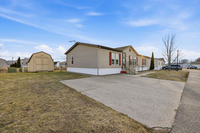 8592 Gleaner Court, Zeeland, MI 49464