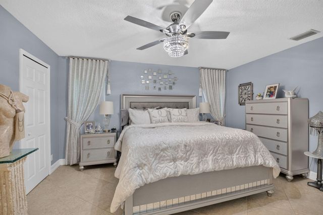 19600 Sedgefield Terrace, Boca Raton, FL 33498