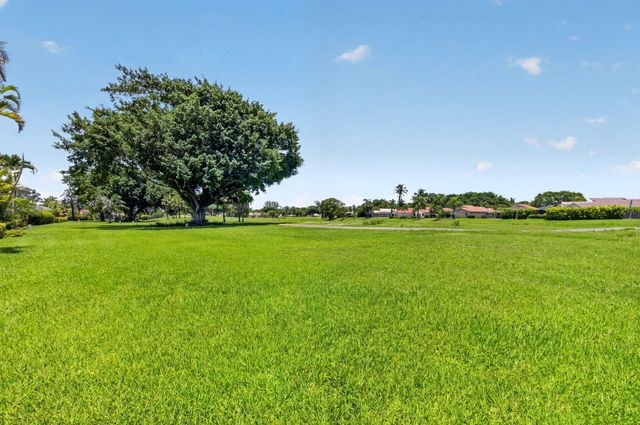 19600 Sedgefield Terrace, Boca Raton, FL 33498