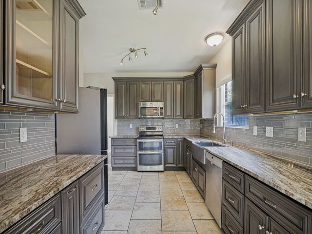 6905 Foxglove Trail, Sachse, TX 75048