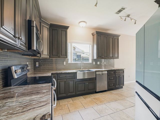 6905 Foxglove Trail, Sachse, TX 75048