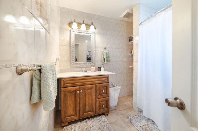 7101 Hope Street, Hollywood, FL 33024