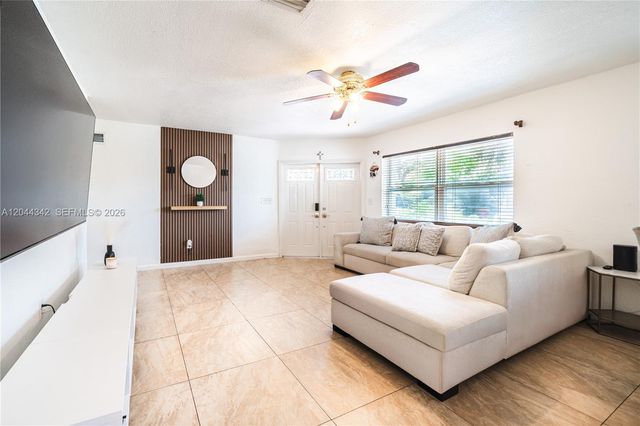 7101 Hope Street, Hollywood, FL 33024