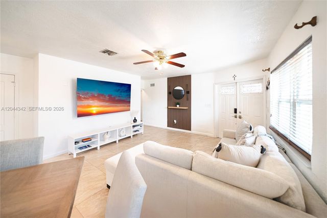 7101 Hope Street, Hollywood, FL 33024