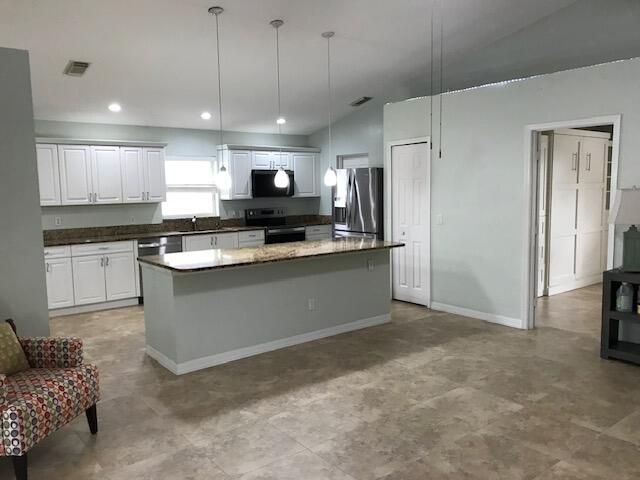 5925 Foxtail Way, Fort Pierce, FL 34982