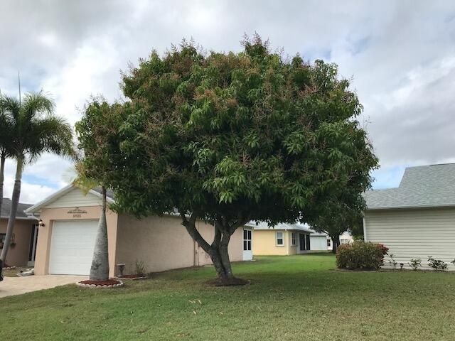 5925 Foxtail Way, Fort Pierce, FL 34982
