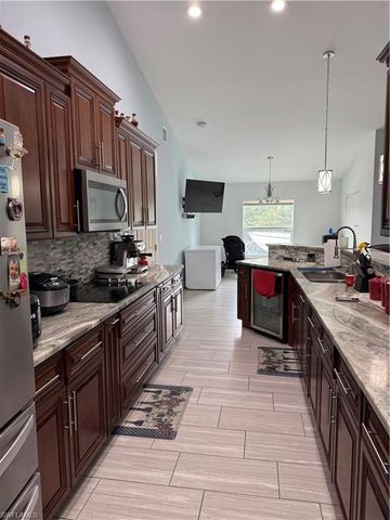 3601 18th ST SW, Lehigh Acres, FL 33976