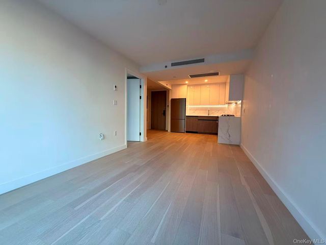 14449 Northern Boulevard 402, Flushing, NY 11354