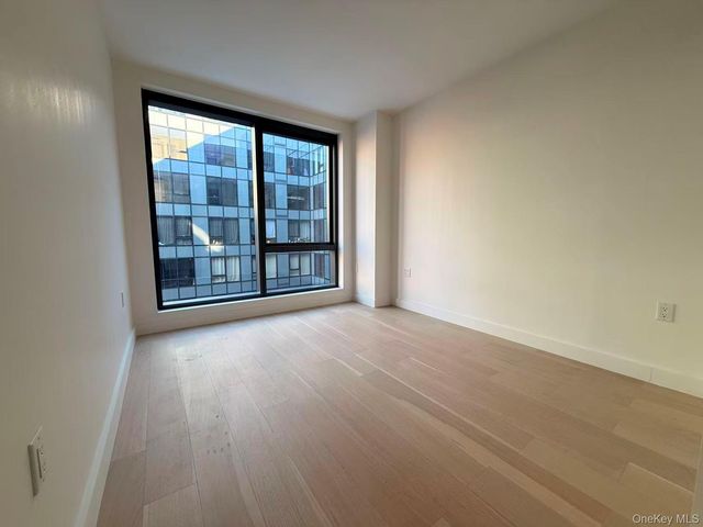 14449 Northern Boulevard 402, Flushing, NY 11354