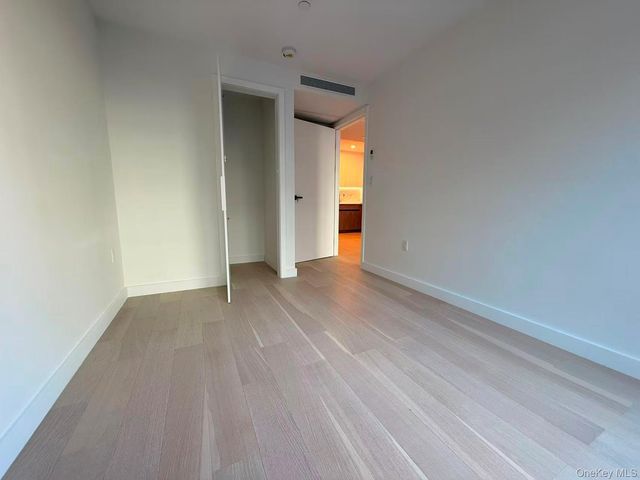 14449 Northern Boulevard 402, Flushing, NY 11354