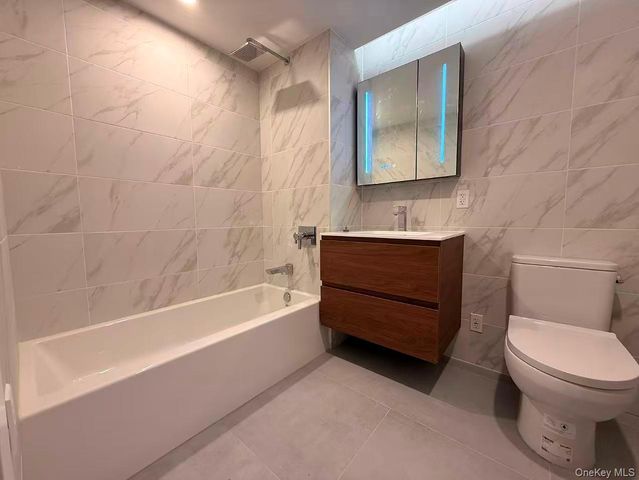 14449 Northern Boulevard 402, Flushing, NY 11354