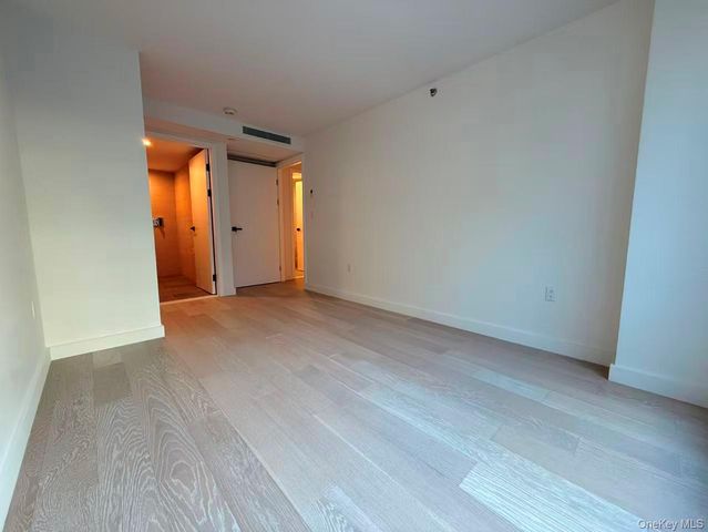 14449 Northern Boulevard 402, Flushing, NY 11354