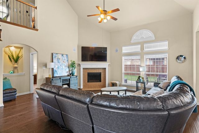 217 Chappellet Street, Kennedale, TX 76060