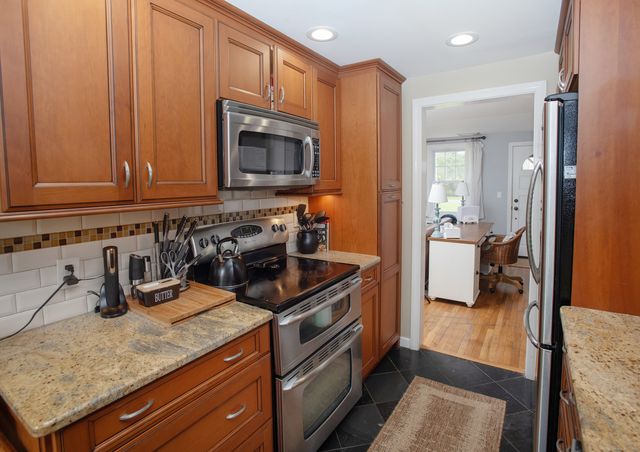 36 Hayes Lane, Ridgefield, CT 06877